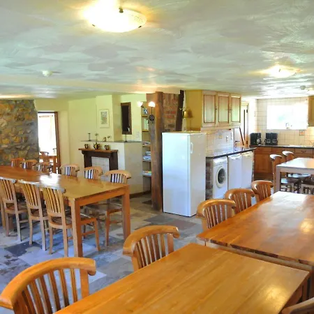 Renovated Farmhouse, Completely Furnished For Groups Of Up To 32 People * Érezée