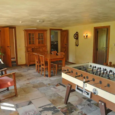 Ferienhaus Renovated Farmhouse, Completely Furnished For Groups Of Up To 32 People Érezée