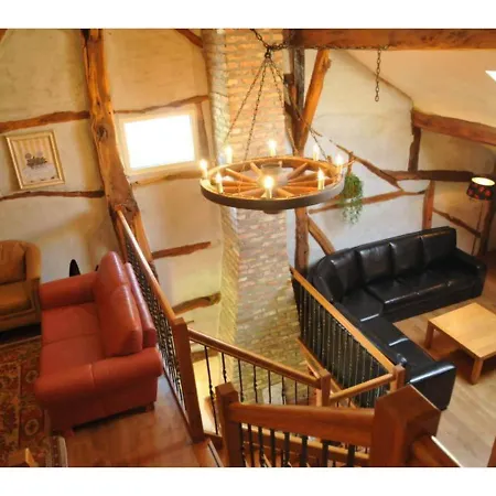 Renovated Farmhouse, Completely Furnished For Groups Of Up To 32 People * Érezée