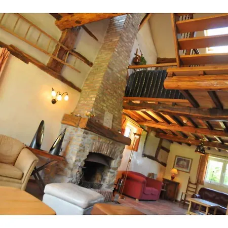Renovated Farmhouse, Completely Furnished For Groups Of Up To 32 People Érezée